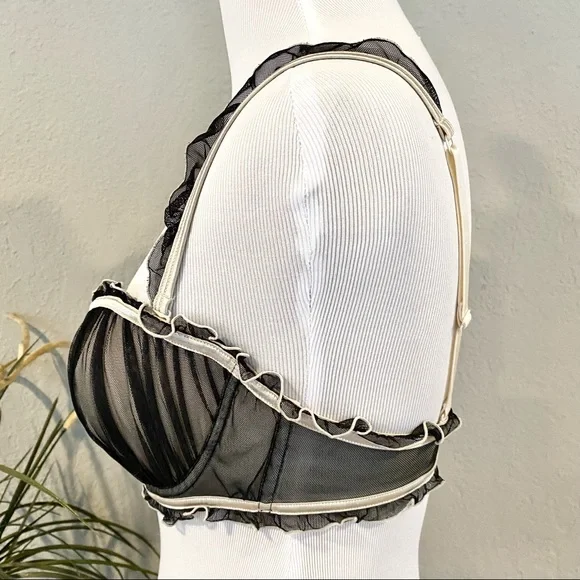 NWOT Kardashian Kollection Intimates Ruffle Balconette Bra, 34C - Picture 3 of 12